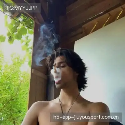卢鸣革